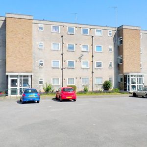 Wentworth Apartment With 2 Bedrooms, Superfast Wi-Fi And Parking Sittingbourne Exterior photo