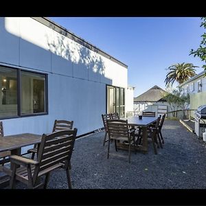 Fishermansa Hotel Whangaroa Exterior photo