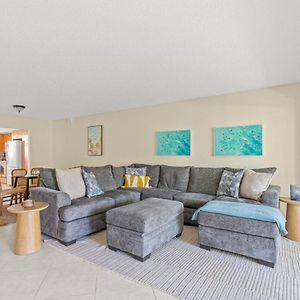 Sunny Beachside Oasis Sleeps 6,1 Blocktowaves Apartment West Palm Beach Exterior photo