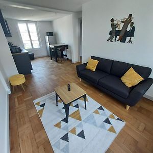 Superbe Appartement F2 Refait A Neuf Plein Centre Coutances Exterior photo