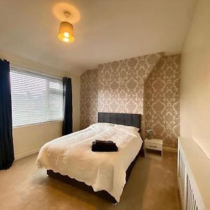 4 Bedroom House - Ideal For Contractors Ellesmere Port Exterior photo