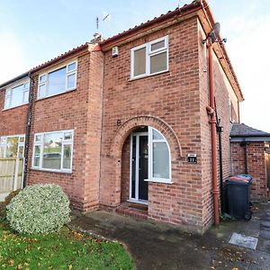 Rainbows End Villa Chester Exterior photo