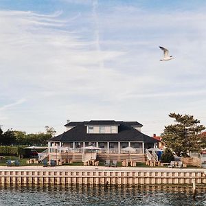 The Inn Spot Hampton Bays Exterior photo