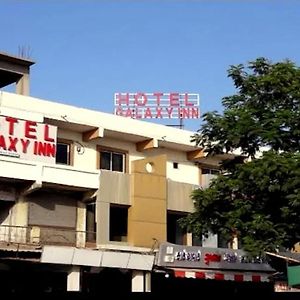 Hotel Galaxy Inn Ahmedabad Exterior photo