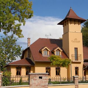 St. Florian Restaurant & Pension Hotel Vrakun Exterior photo