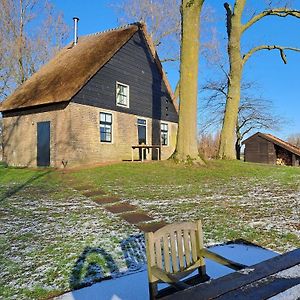 Picturesque Holiday Home In Drimmelen With Garden Hooge Zwaluwe Exterior photo