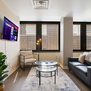 1B1B Modern Chic In Dt Pittsburgh 24-7 Valet Gym Lounge Roku Apartment Exterior photo