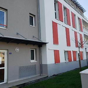 Charmant Studio A 2 Pas Du Tram Apartment Nantes Exterior photo