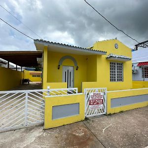 Best Surfers Beach Just A Few Block Down, Arecibo Main House Villa Exterior photo