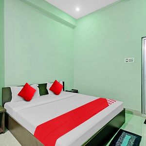 Oyo M Residency Hotel Cuttack Exterior photo