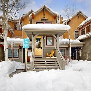 Granby Grandeur Apartment Exterior photo