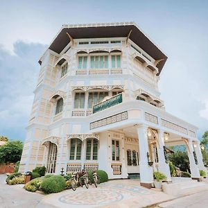 Chuchaiburi Sri Amphawa Hotel Exterior photo