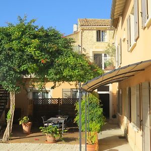 Maison D'Hotes La Bignone Bed & Breakfast Laudun Exterior photo