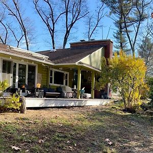 Swanky Midcentury Ranch Villa Andover Exterior photo