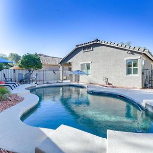 Charming Gilbert Home With Patio And Putting Green! Queen Creek Exterior photo