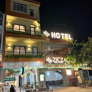 Khach San Ziczac Kontum Hotel Kon Tum Exterior photo