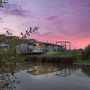 Choller Lake Lodges - Sunbeam Cabin With Private Hot Tub Arundel Exterior photo