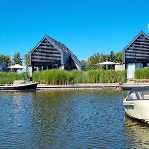 Villa With Enclosed Garden On The Water Balk Exterior photo