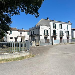 Gran Sasso White Villa Colledara Exterior photo