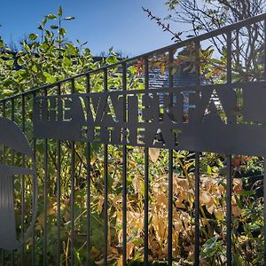 The Waterfall Retreat Villa Penrith Exterior photo