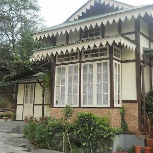 Cafe Shillong Bed & Breakfast Bed & Breakfast Exterior photo