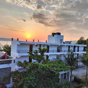 White Stone Beach Resort Mbita Exterior photo