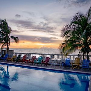 Caribbean Town Tolu Aparthotel Exterior photo