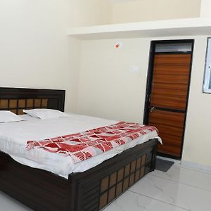 Aradhya Prime Home Stay Garudeshwar Exterior photo