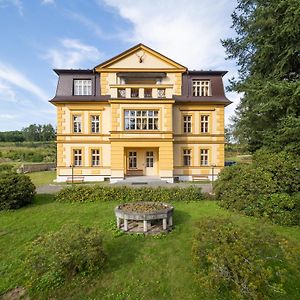 Zamecek Waldsteinovo Zatisi Hotel Svatoslav Exterior photo