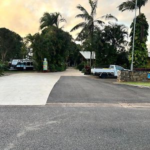 Atherton Holiday Park Hotel Exterior photo