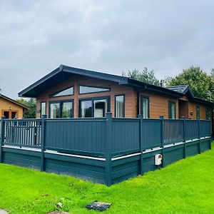 Blue Bell Lodge With Hot Tub Malton Little Habton Exterior photo