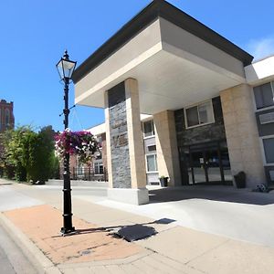 The Medicine Hat Villa Exterior photo