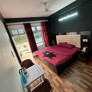 Shanti Cafe & Hostels Kasol Exterior photo