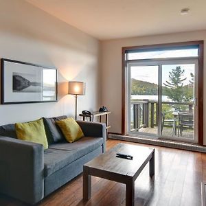 Deluxe Suite - View On Lake & 6 Min From Tremblant Versant Nord Lac Superieur Exterior photo