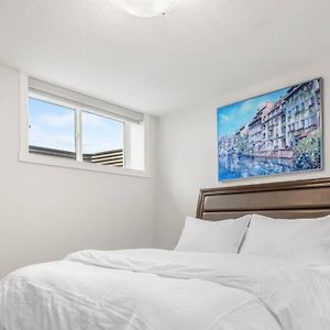 Rockland Oasis: 1Br + Parking Apartment Calgary Exterior photo