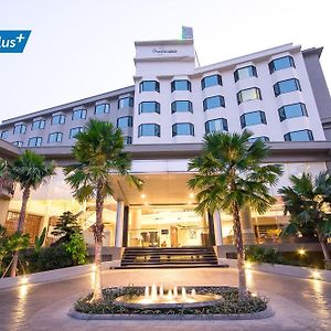 The Grand Riverside Hotel Phitsanulok Exterior photo