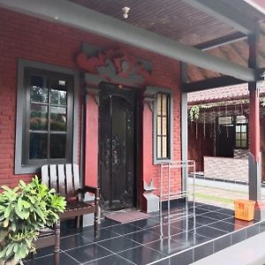 Hotel Lestari Gilimanuk Exterior photo