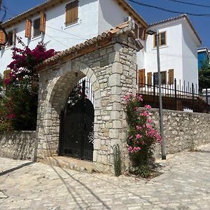 Old Town Hotel Dhermi Exterior photo