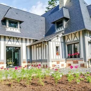 Magnifique Maison Avec Piscine - Proche Deauville, Honfleur, Pont L'Eveque, Lisieux Blangy-le-Chateau Exterior photo