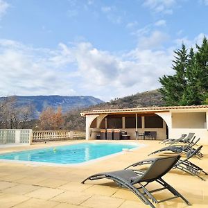 Bas De Villa Avec Piscine Et Terrasse Au Calme Contes  Exterior photo