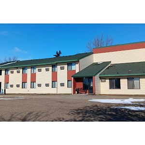 Scotwood Motel By Oyo Washburn Nd Exterior photo