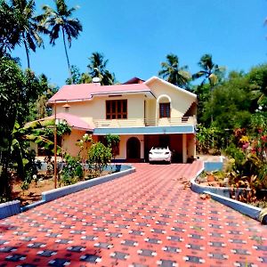 Surabhi-Nature Villa ,En Route Varkala,Kollam Thiruvananthapuram Exterior photo