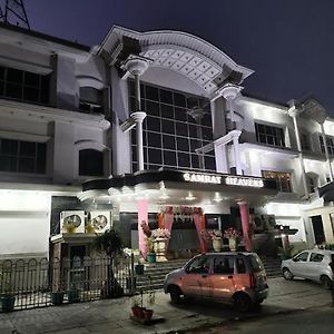 Hotel Samrat Heavens Meerut Exterior photo