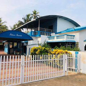 Silver Sands Beach Villa - Malpe Beach Exterior photo