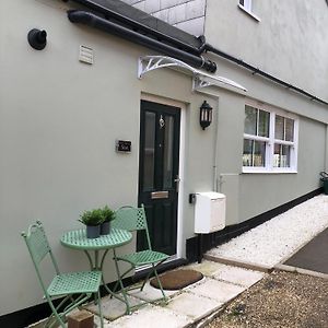 Dinky Cottage Brightlingsea Exterior photo