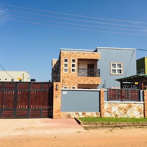 Chez Nous House Apartment Accra Exterior photo