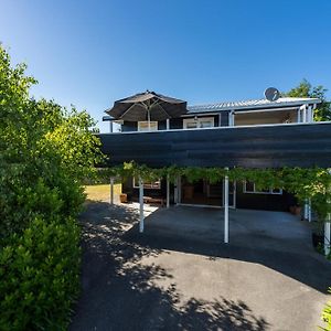 Close To The Lake Villa Taupo Exterior photo