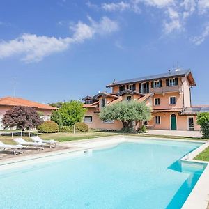 Villa Near Milan With Swimming Pool Divignano Exterior photo