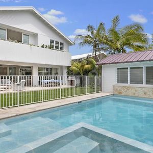 Chic Hamptons Beach House Villa Freshwater Exterior photo