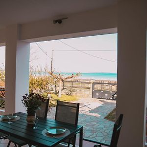 Villa Olga Sea Front Katakolo - Happy Rentals Exterior photo